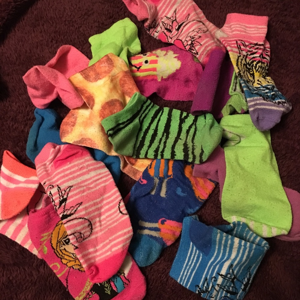 (BUNDLE) of mix match socks !!!